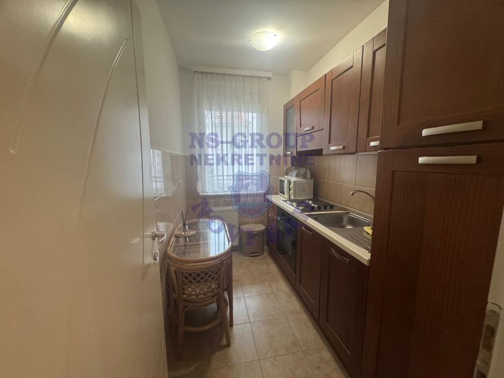 Slika 1 - Prodaja stana, Sajmište Novi Sad