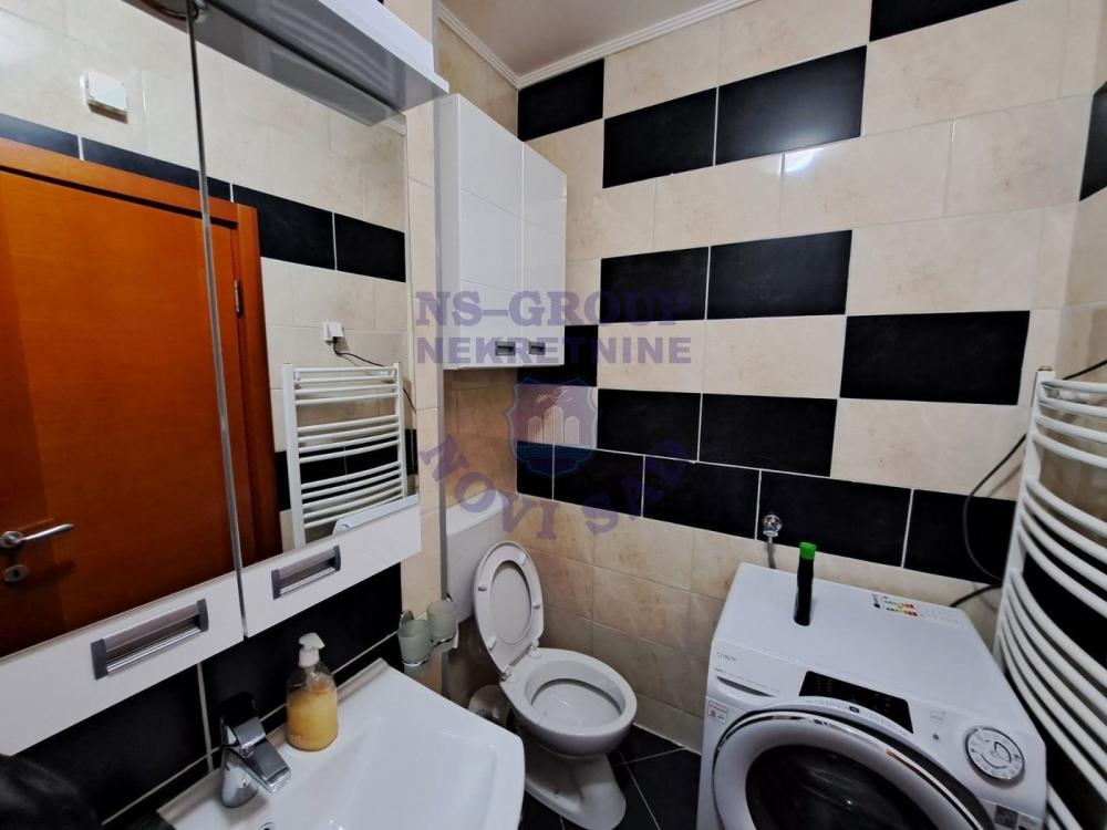 Slika 4 - Grbavica, dvoiposoban stan 50m2