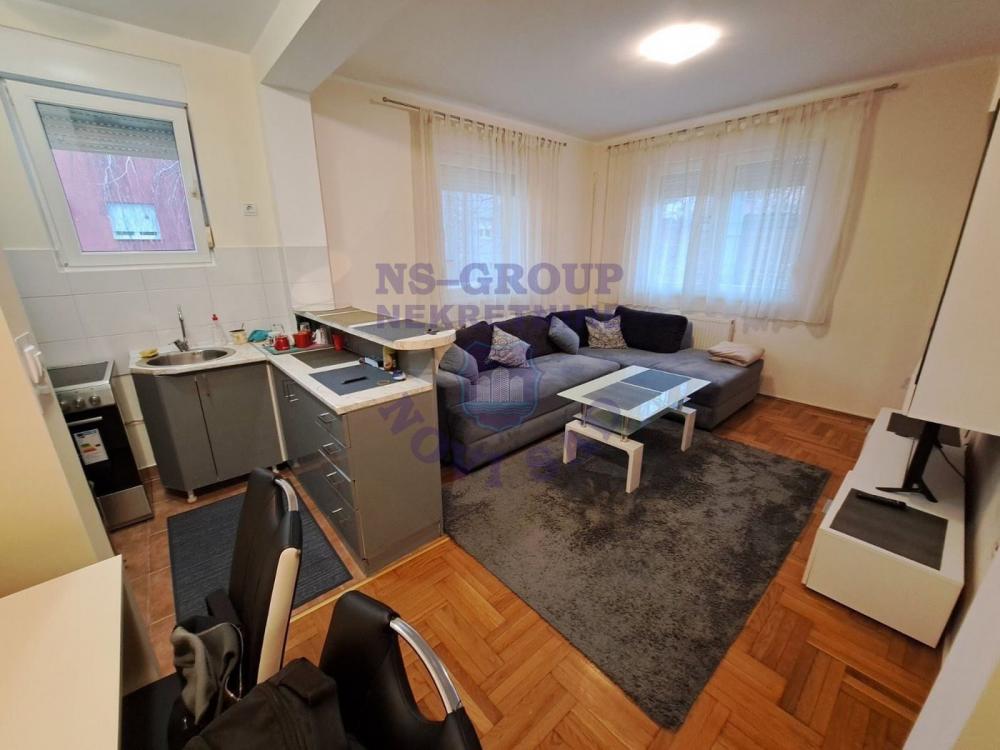 Slika 1 - Grbavica, dvoiposoban stan 50m2