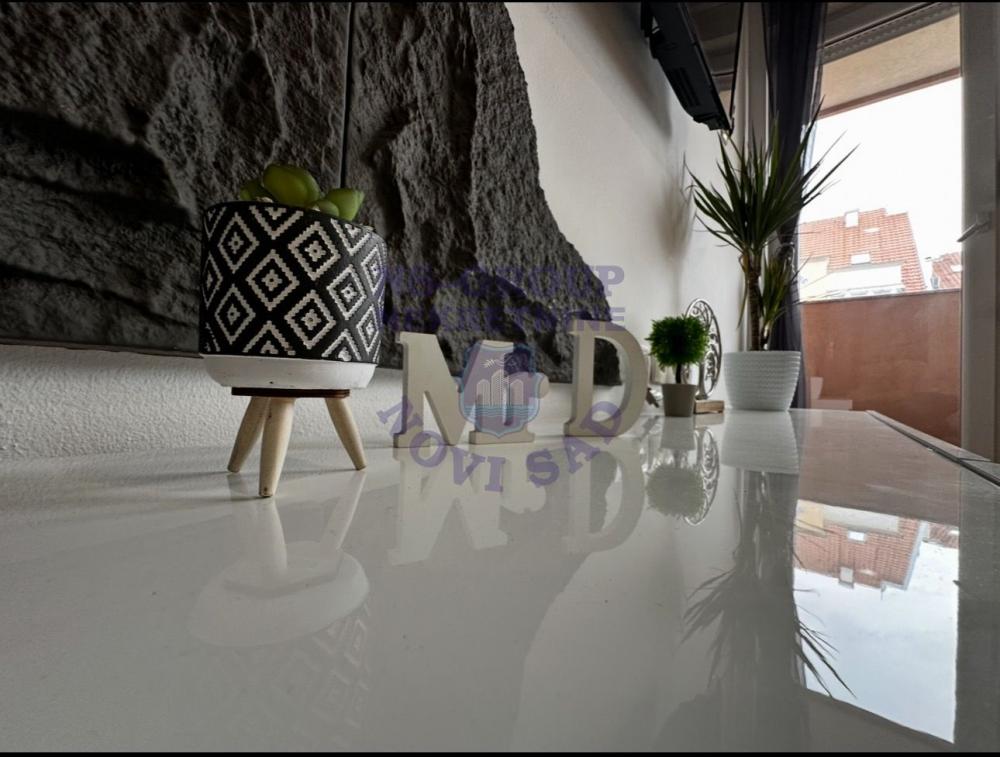 Slika 5 - Prodaja stana, 24m2, Nova Detelinara Novi Sad, sa terasom, ima lift