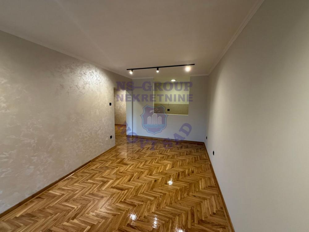 Slika 1 - Odlican dvosoban stan u Novom Sadu