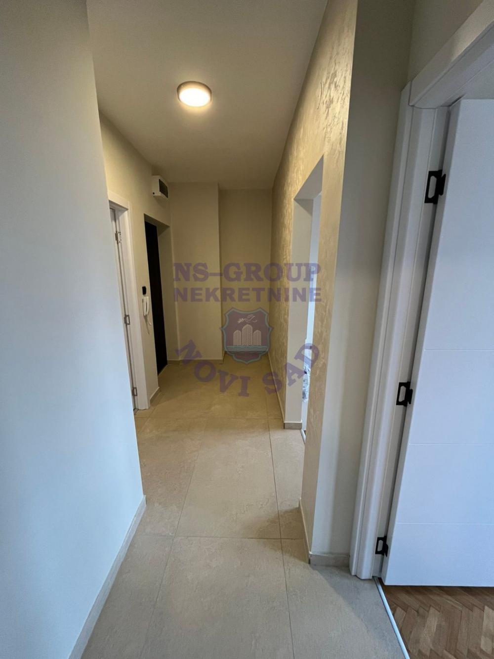 Slika 2 - Odlican trosoban stan u Novom Sadu