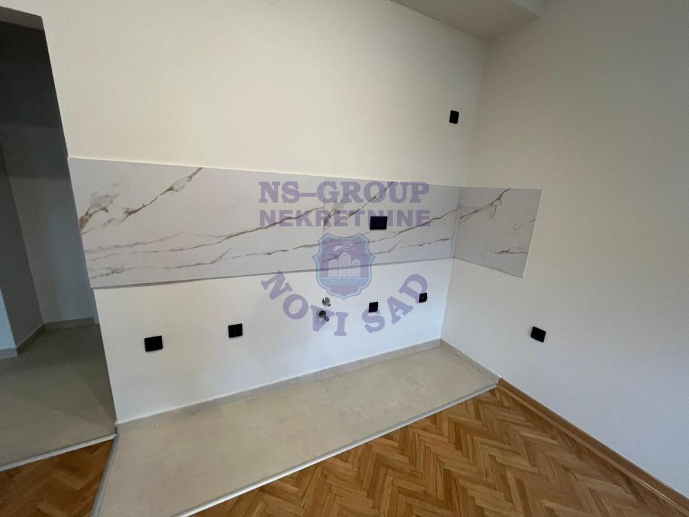 Slika 5 - Odlican trosoban stan u Novom Sadu