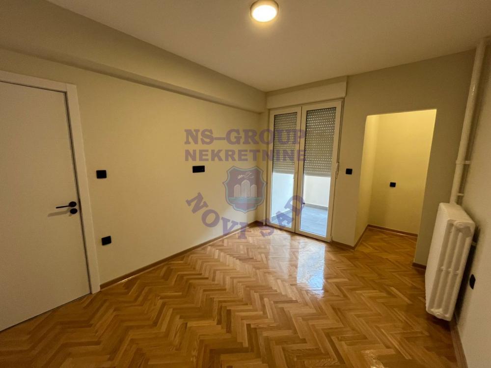 Slika 6 - Odlican trosoban stan u Novom Sadu