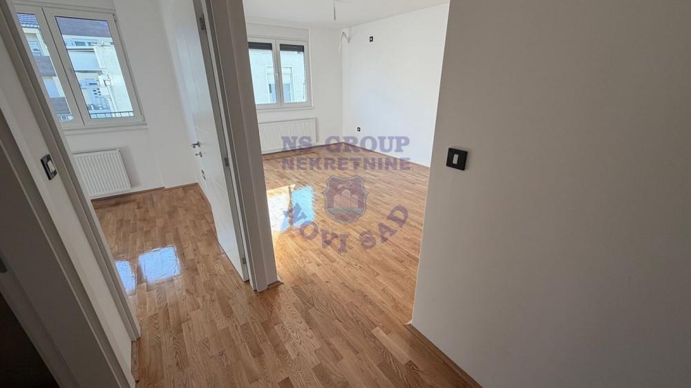 Slika 3 - Dvosoban, 44m2, Telep Novi Sad, sa terasom, ima lift