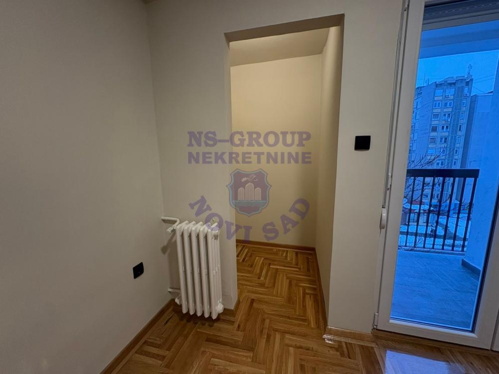 Slika 2 - Odlican dvosoban stan u Novom Sadu