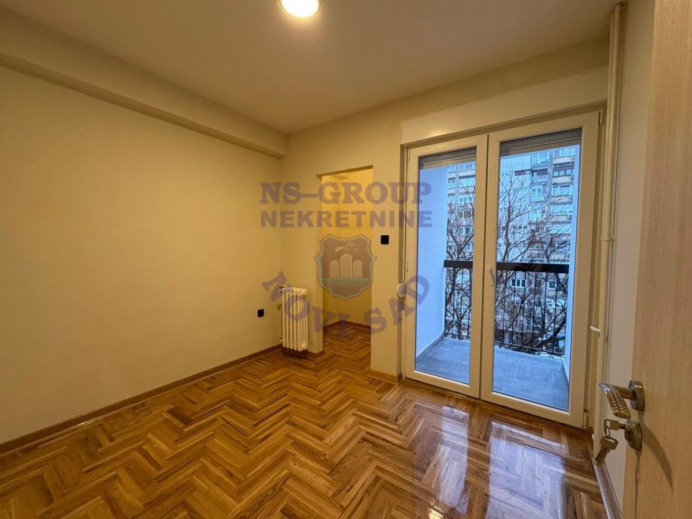 Slika 3 - Odlican dvosoban stan u Novom Sadu