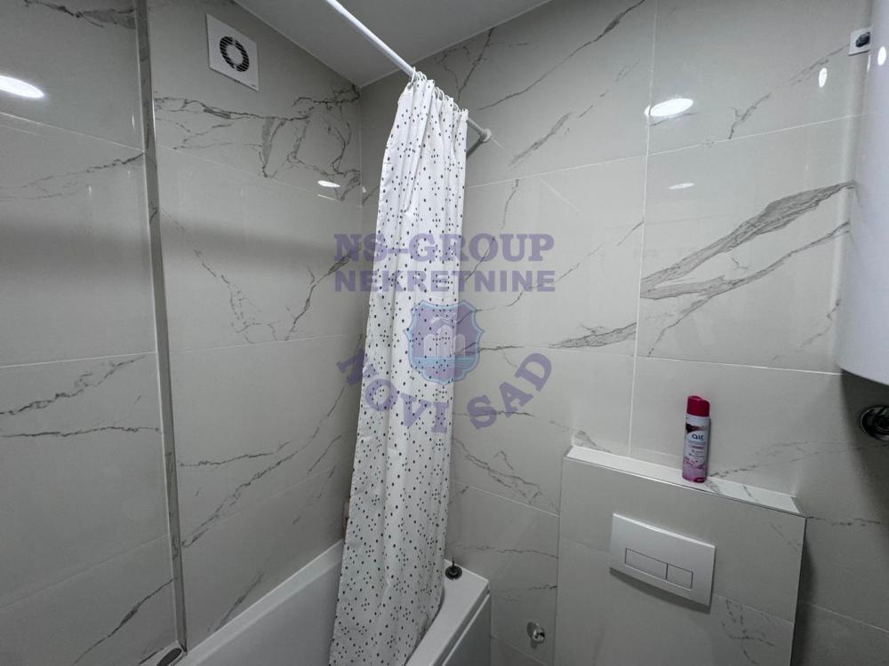 Slika 6 - Prodaja stana, Bulevar oslobođenja Novi Sad, sa terasom, ima lift