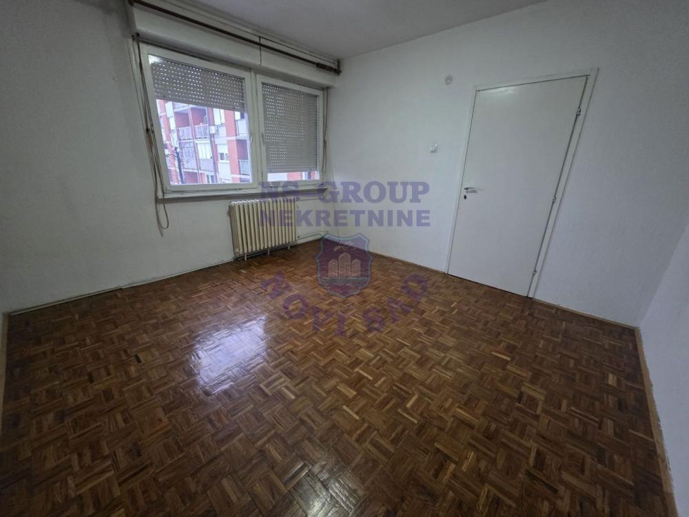 Slika 4 - Prodaja stana, Avijatičarsko naselje Novi Sad