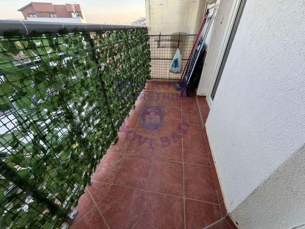 Slika 0 - Trosoban stan na Somborskom bulevaru 