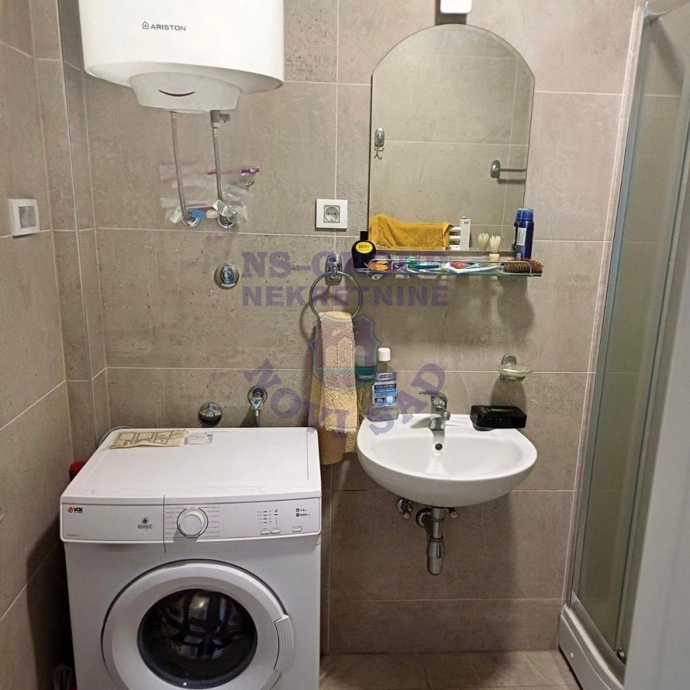 Slika 5 - Odlican trosoban stan na Podbari!