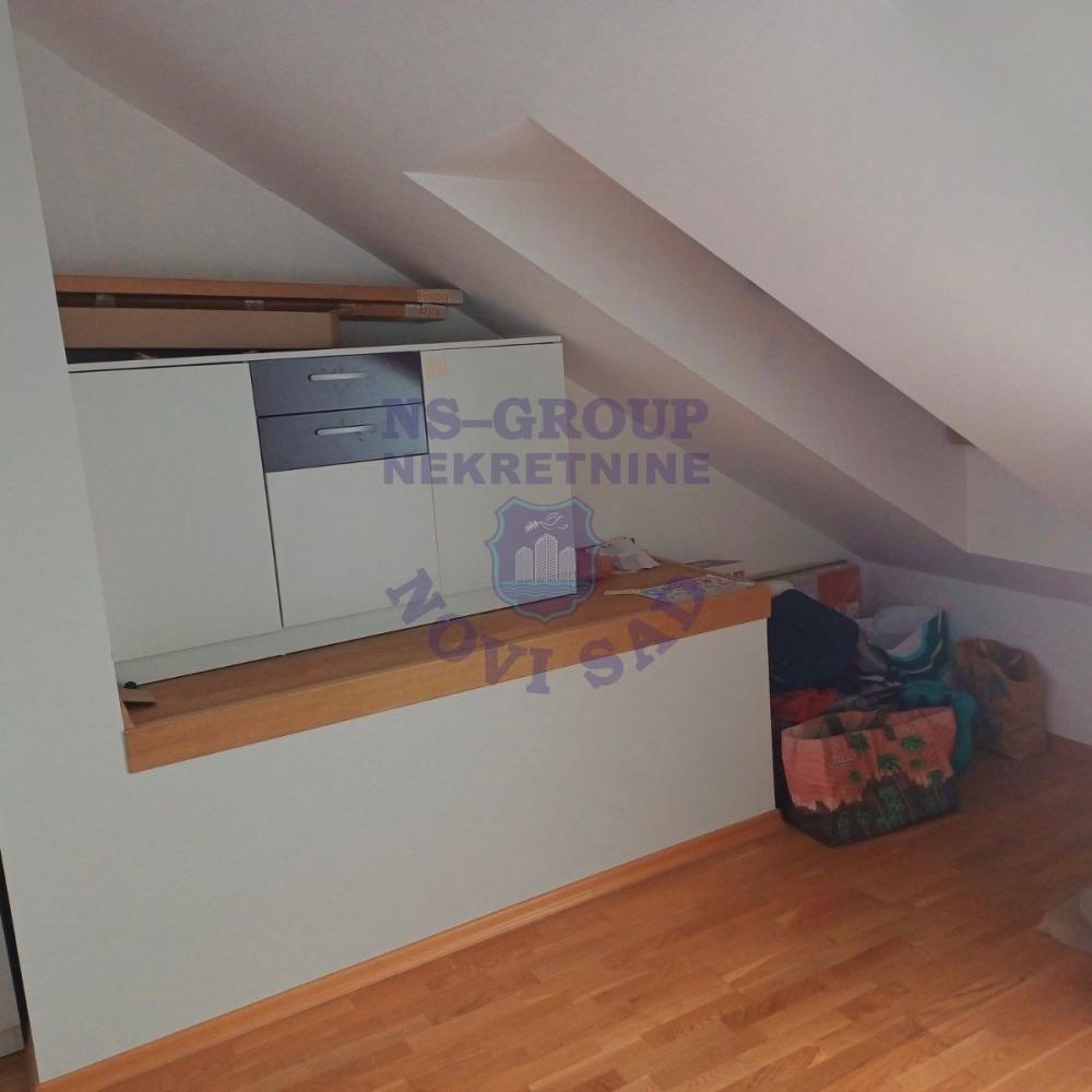 Slika 4 - Odlican trosoban stan na Podbari!