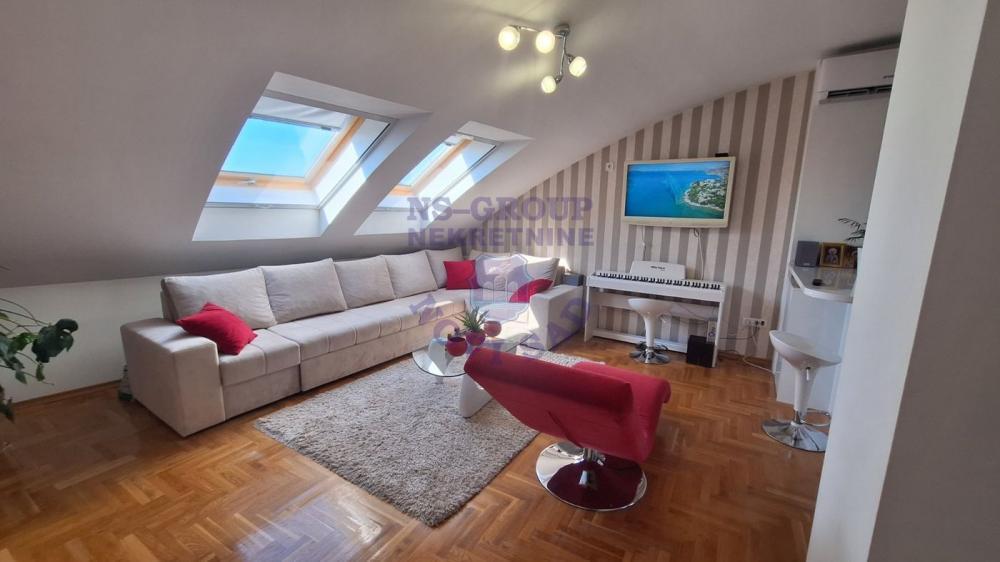 Glavna slika -Odlican troiposoban stan u blizini Bulevara Oslobodjenja!