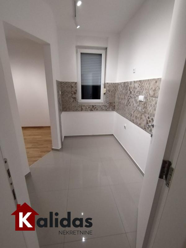Slika 6 - Stan,NOVI SAD,NOVA DETELINARA,kv: 51, € 133900, ID: 1008577