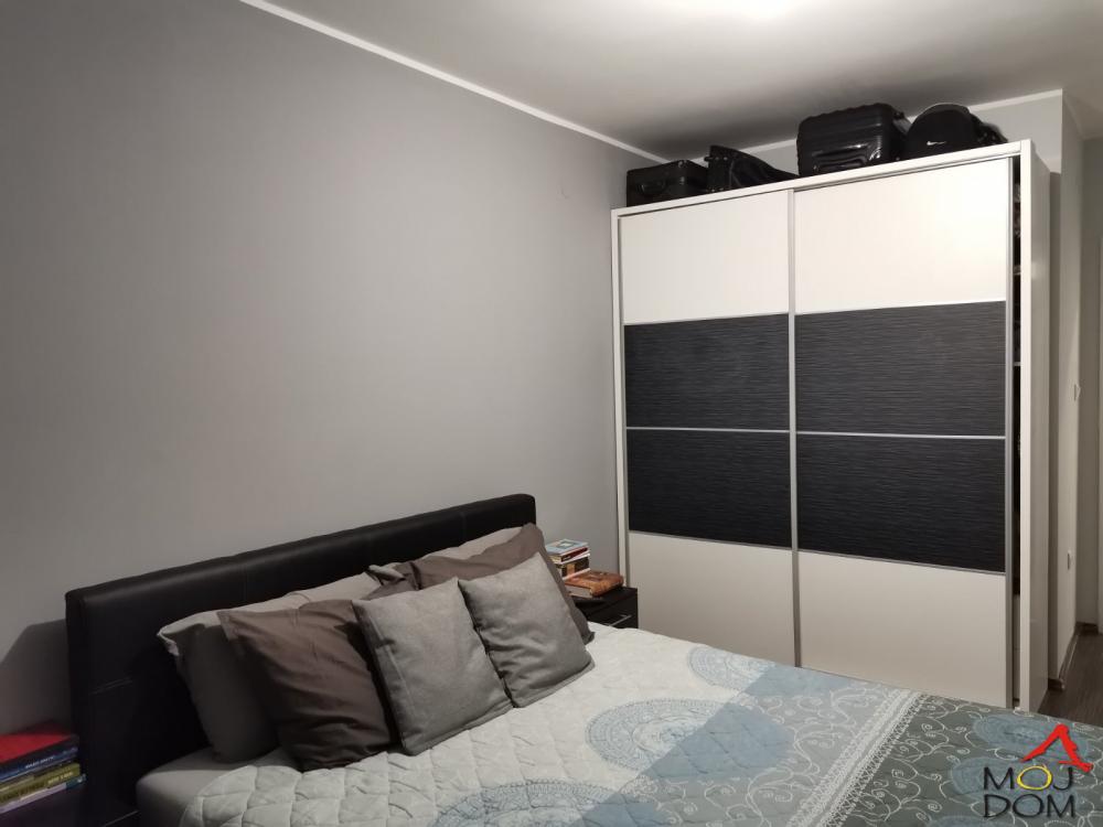 Slika 2 - Stan,NOVI SAD,BULEVAR EVROPE,kv: 47, € 146200, ID: 1031847