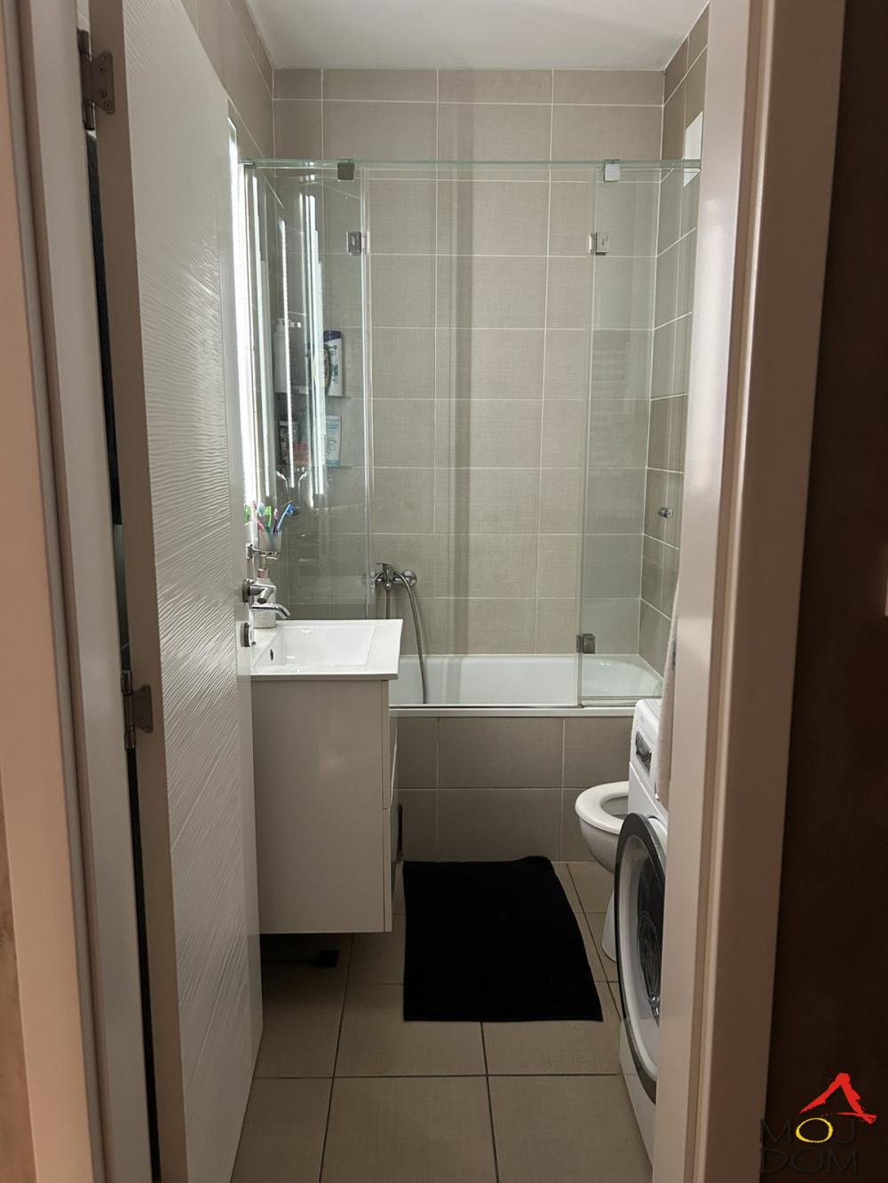 Slika 7 - Stan,NOVI SAD,ADICE,kv: 74, € 176200, ID: 1031851