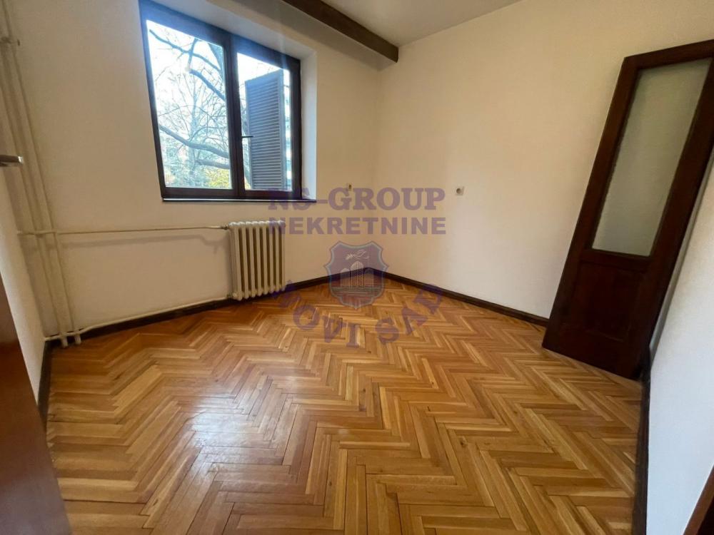 Slika 4 - 561241-Četvorosoban-83m2-Somborski bulevar