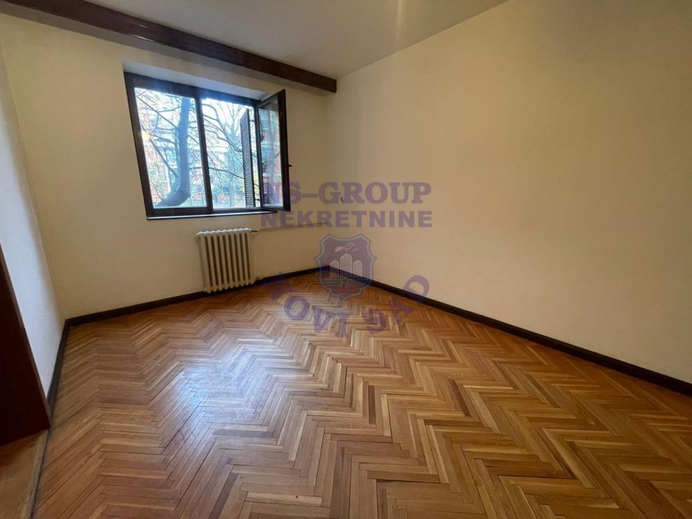 Slika 2 - 561241-Četvorosoban-83m2-Somborski bulevar