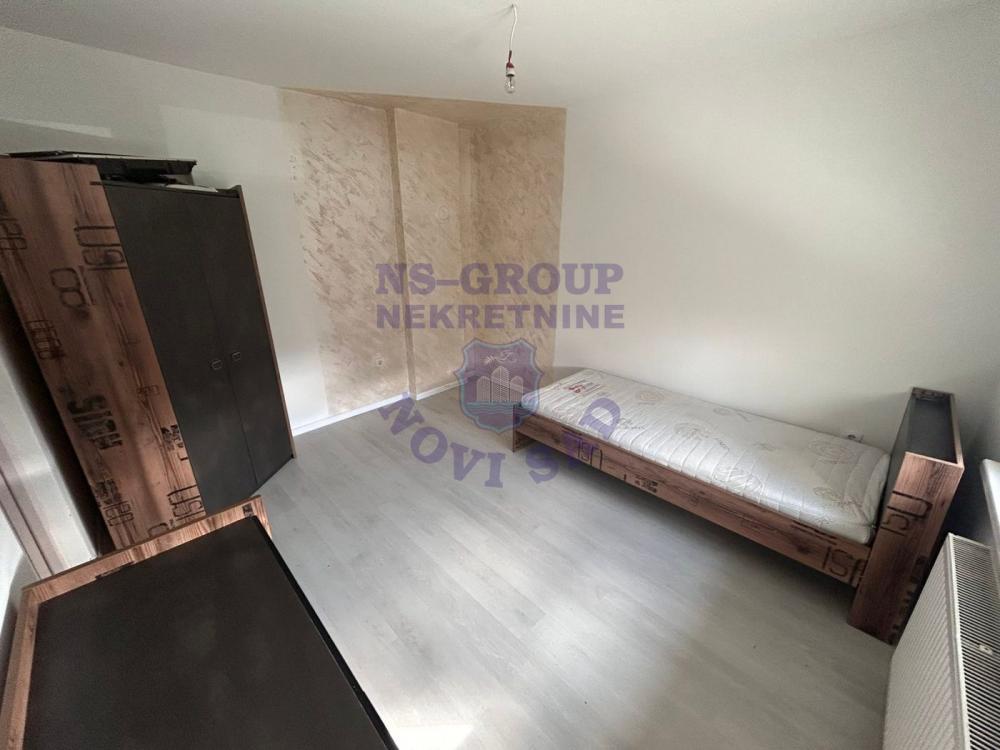 Slika 3 - Jednoiposoban, 29m2, Veternik Novi Sad, sa parkingom