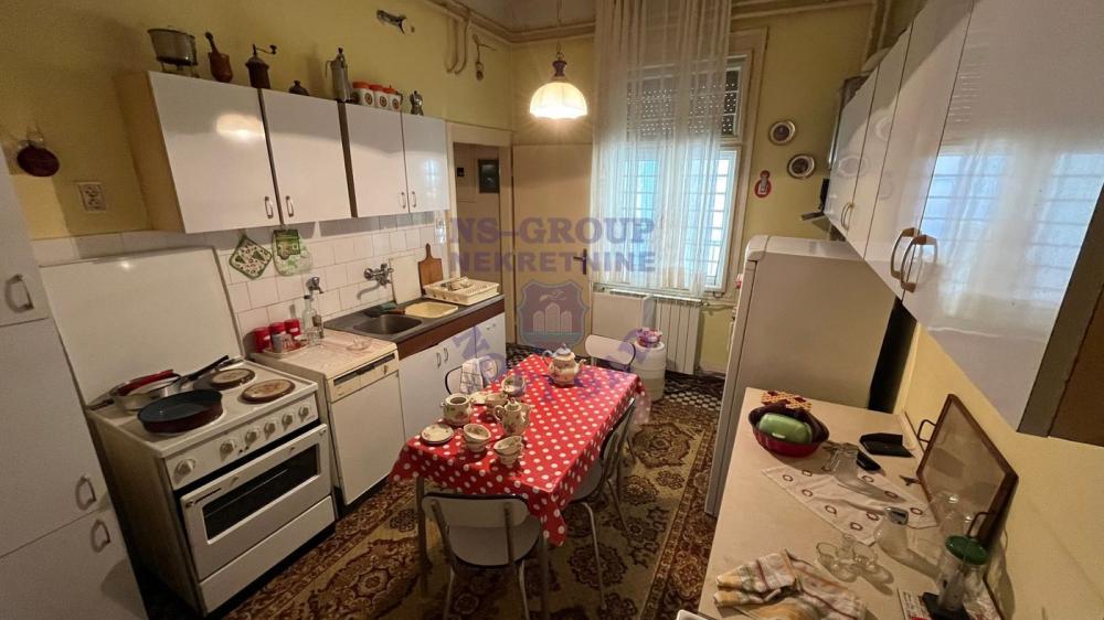 Slika 6 - Četvorosoban, 117m2, Bulevar oslobođenja Novi Sad, sa terasom