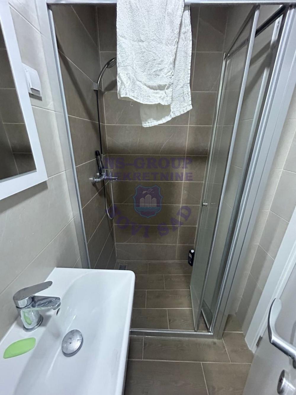 Slika 11 - Odličan četvorosoban stan!