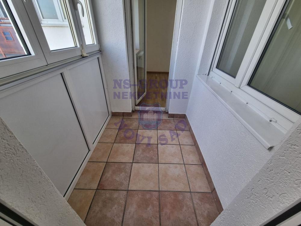 Slika 8 - Prodaja stana, 49m2, Grbavica Novi Sad, sa terasom, ima lift