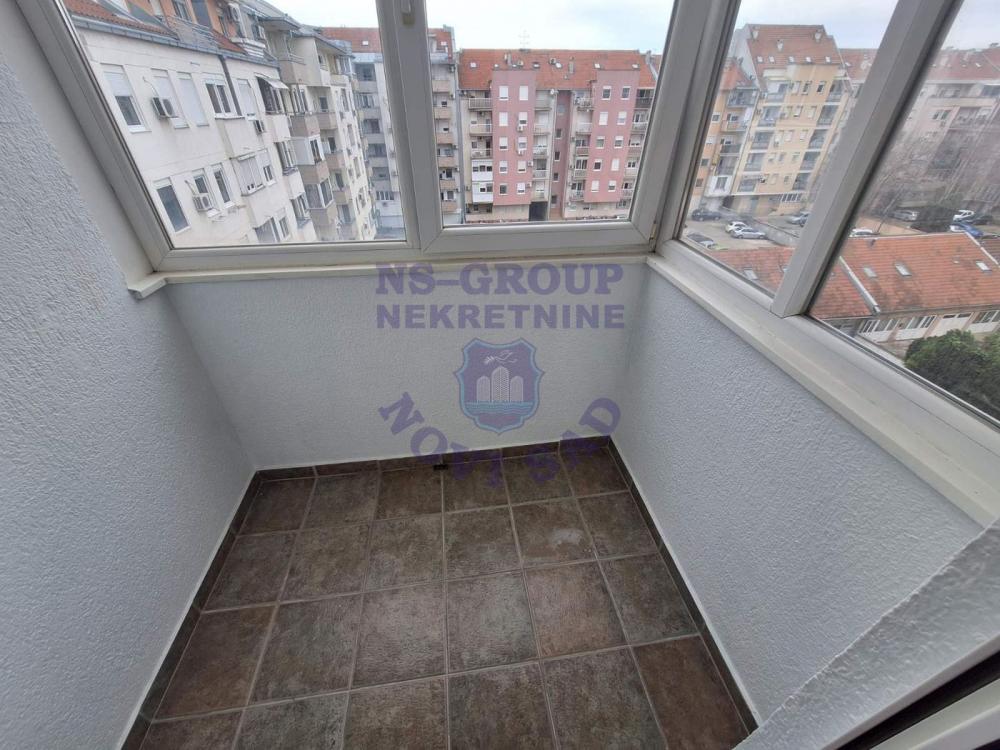 Slika 11 - Dvosoban, 51m2, Nova Detelinara Novi Sad, sa terasom, ima lift