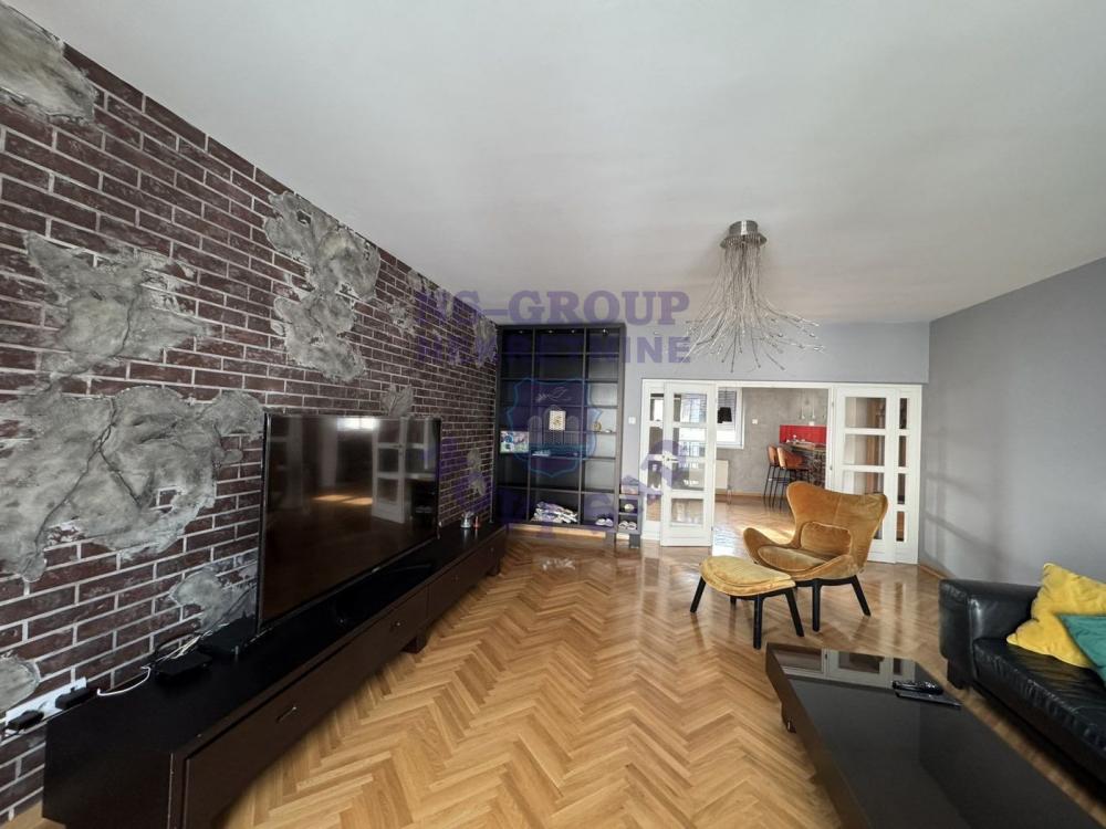 Slika 2 - Trg Marije Trandafil 156m2