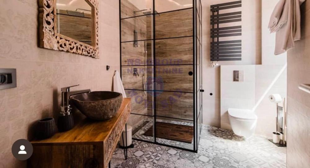 Slika 4 - Odličan šestosoban stan na Petrovaradinu!