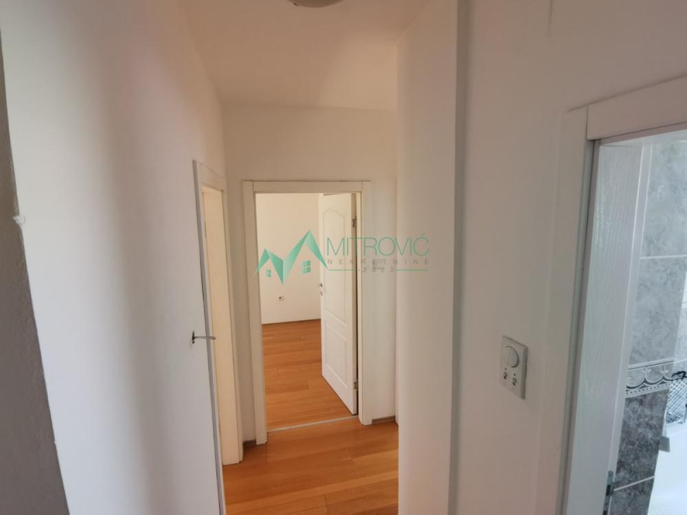 Slika 5 - Petosoban duplex na Bulevaru Patrijarha Pavla-94m2 - izuzetna ponuda 