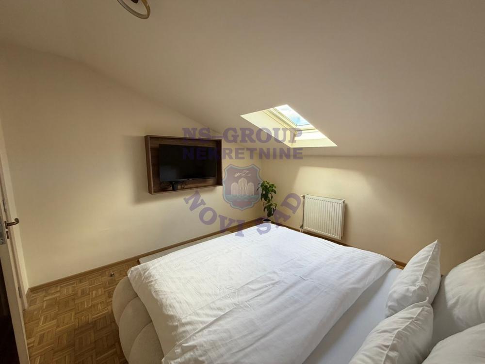 Slika 3 - Odlican dvosoban stan u Centru!