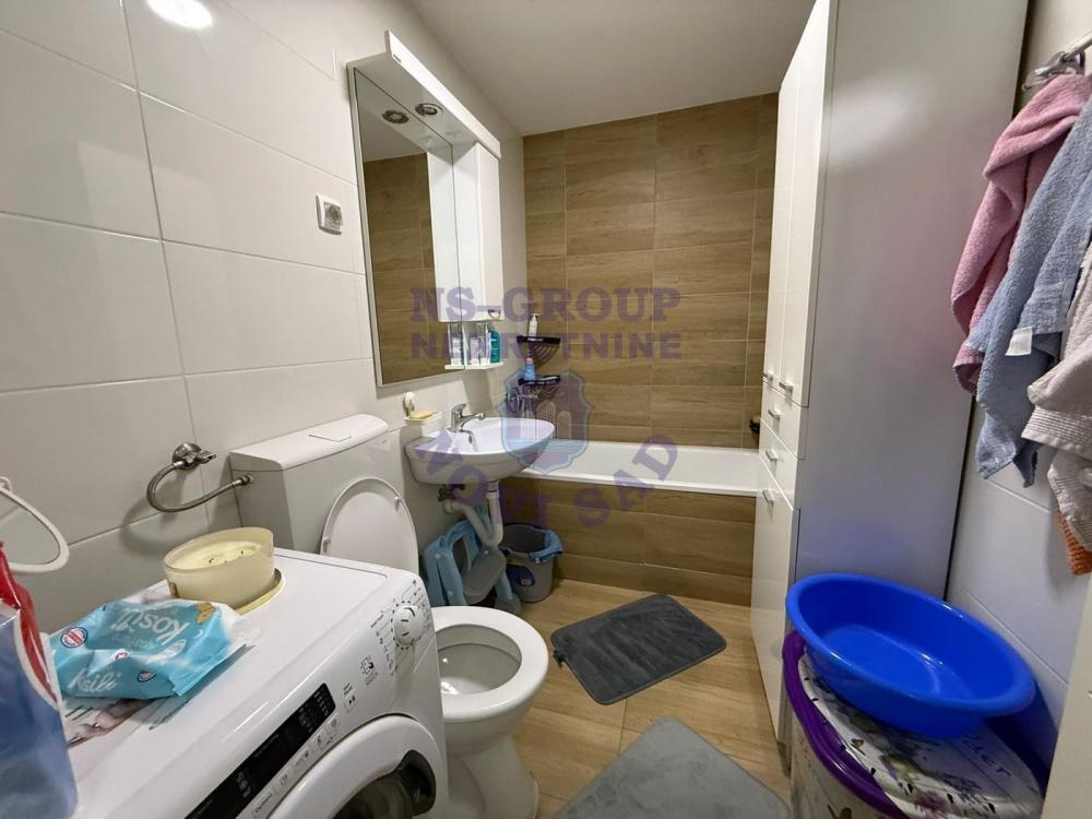 Slika 5 - Dvosoban, 47m2, Bulevar patrijarha Pavla (Somborski bulevar) Novi Sad, sa terasom, ima lift