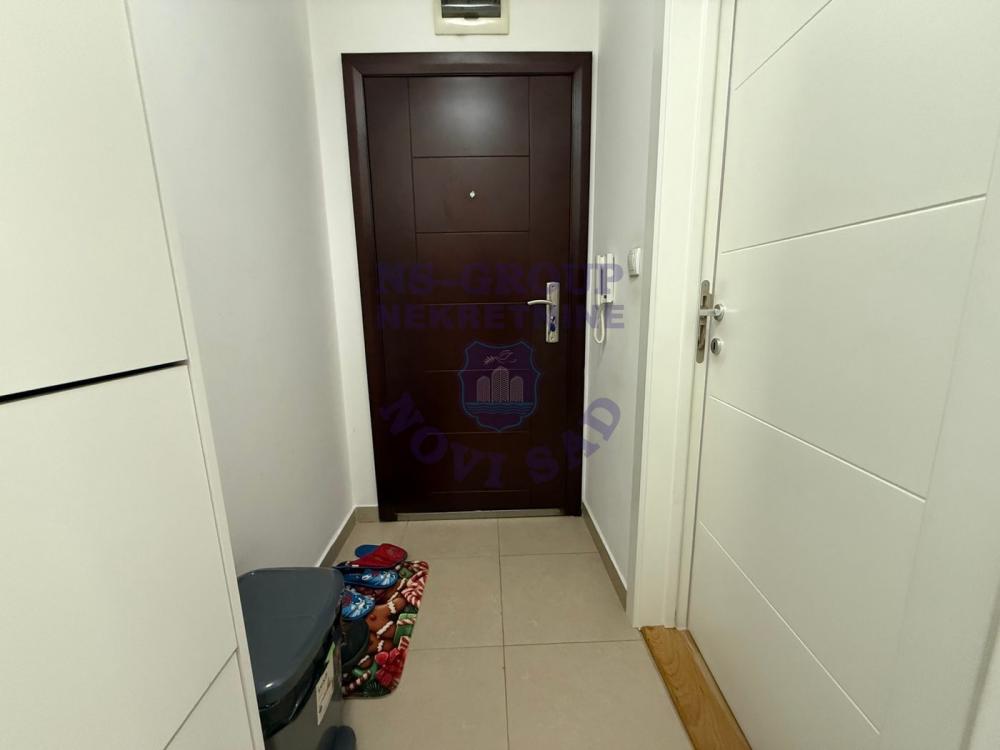 Slika 5 - Odličan dvosoban stan na Somborskom bulevaru