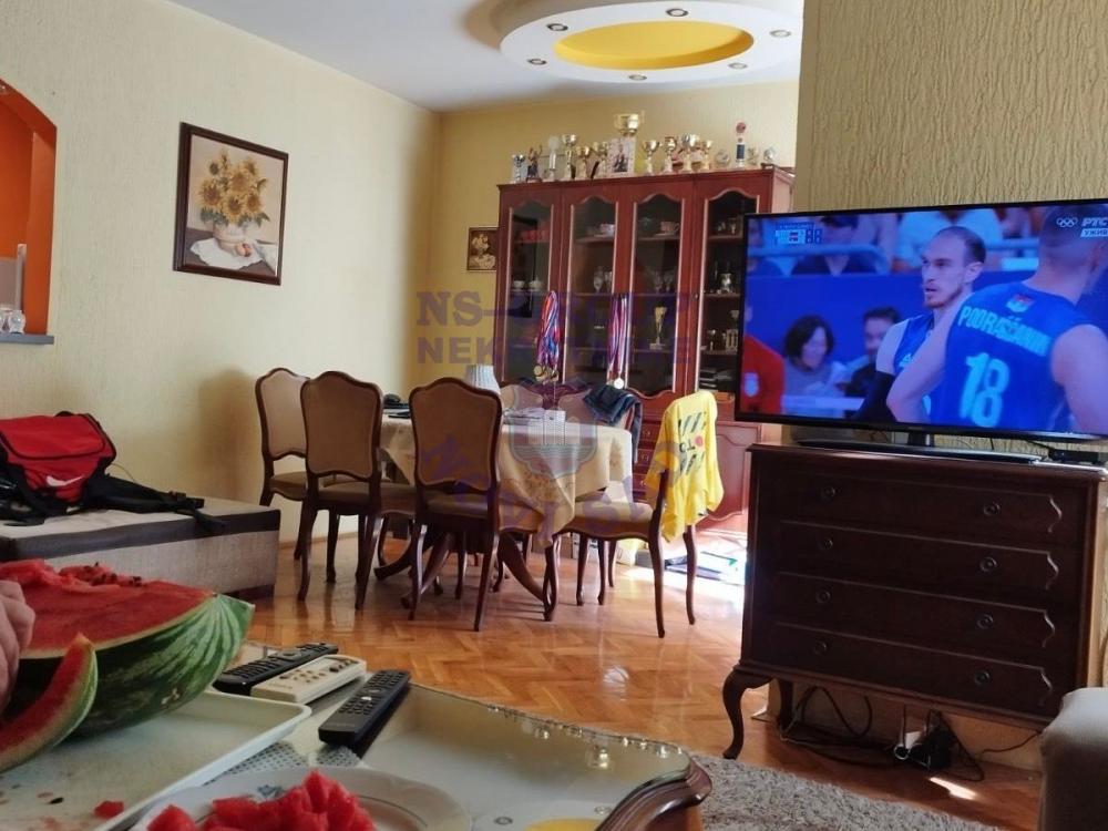 Slika 3 - Odlican trosoban stan na Novoj Detelinari!