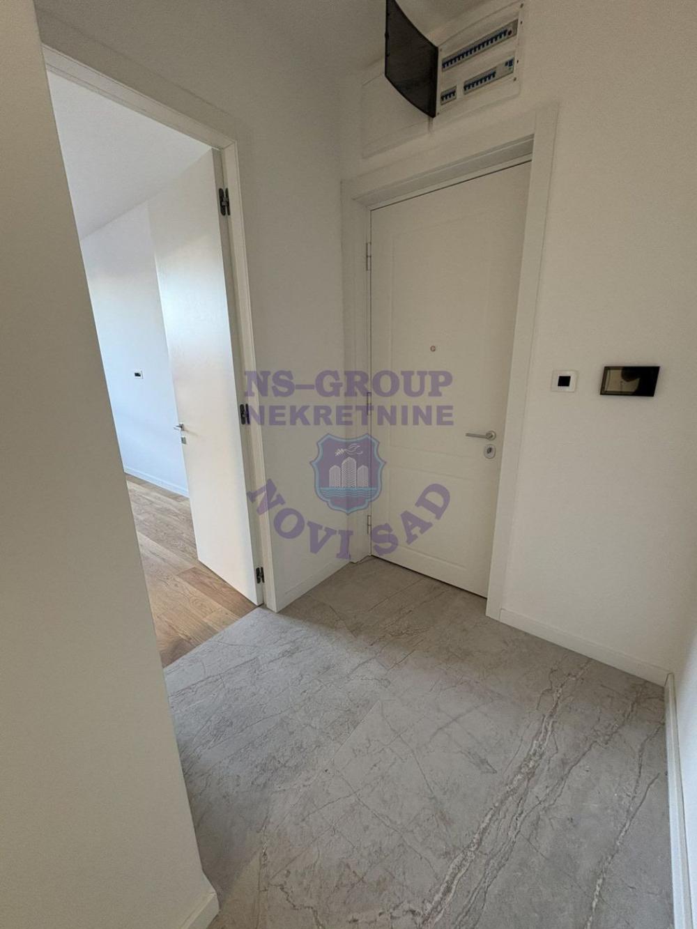 Slika 3 - Četvorosoban, 107m2, Spens Novi Sad Novi Sad, sa terasom, ima lift