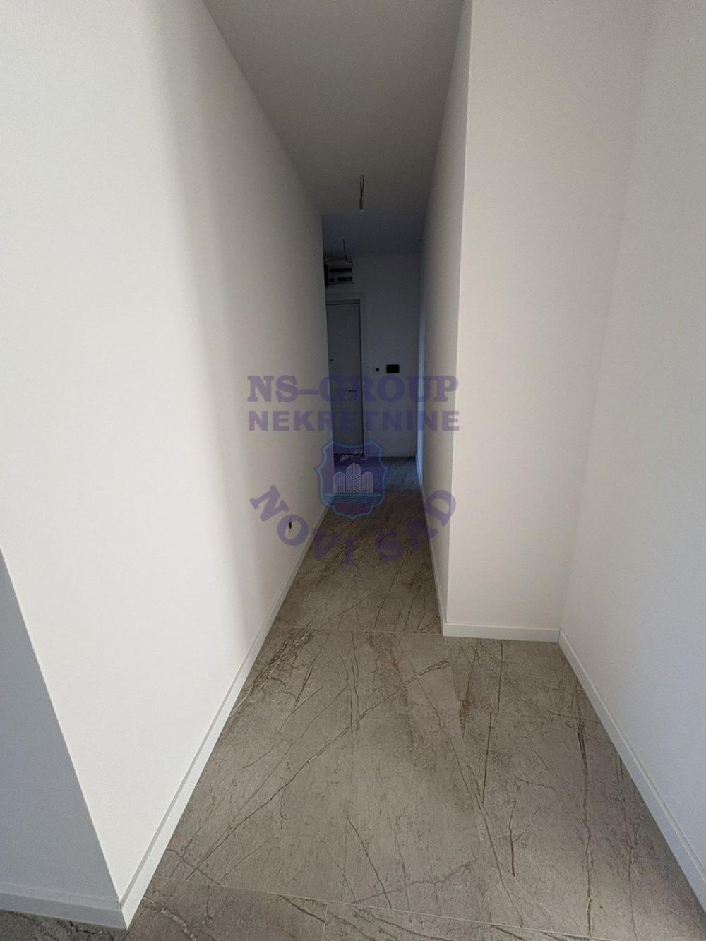 Slika 4 - Četvorosoban, 107m2, Spens Novi Sad Novi Sad, sa terasom, ima lift