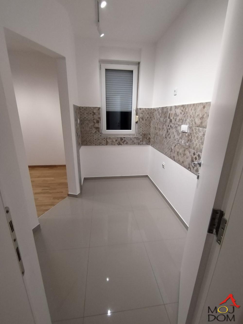 Slika 4 - Stan,NOVI SAD,NOVA DETELINARA,kv: 51, € 136990, ID: 1031856