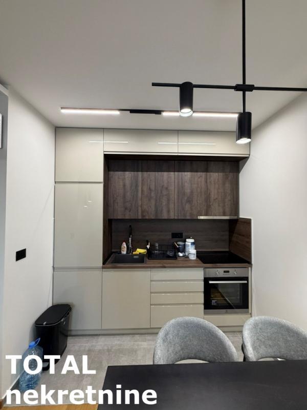 Glavna slika -Stan,NOVI SAD,BULEVAR EVROPE,kv: 43.00, € 189000, ID: 1102053