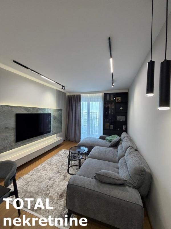 Slika 2 - Stan,NOVI SAD,BULEVAR EVROPE,kv: 43.00, € 189000, ID: 1102053