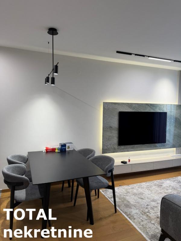 Slika 7 - Stan,NOVI SAD,BULEVAR EVROPE,kv: 43.00, € 189000, ID: 1102053