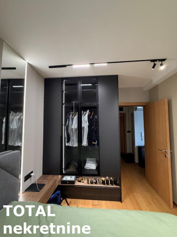 Slika 1 - Stan,NOVI SAD,BULEVAR EVROPE,kv: 43.00, € 189000, ID: 1102053