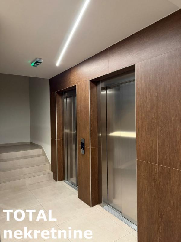 Slika 9 - Stan,NOVI SAD,BULEVAR EVROPE,kv: 43.00, € 189000, ID: 1102053