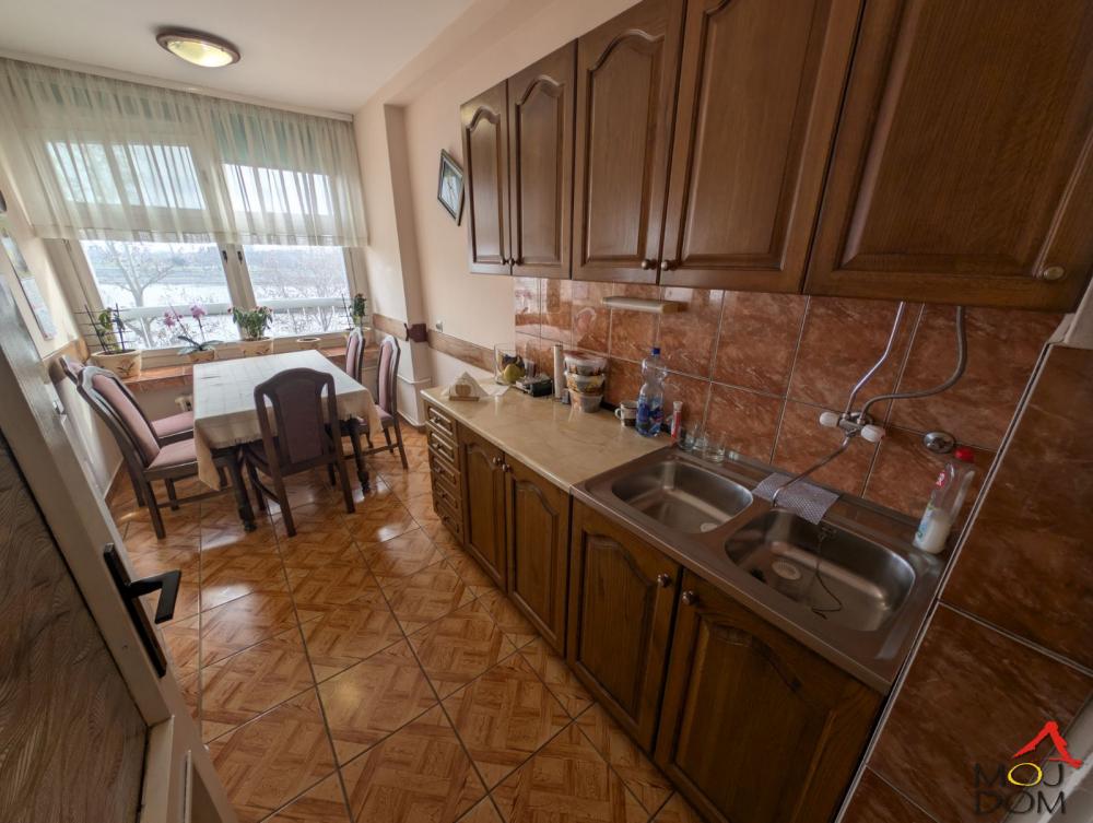 Slika 7 - Stan,NOVI SAD,KEJ,kv: 71, € 257500, ID: 1026677