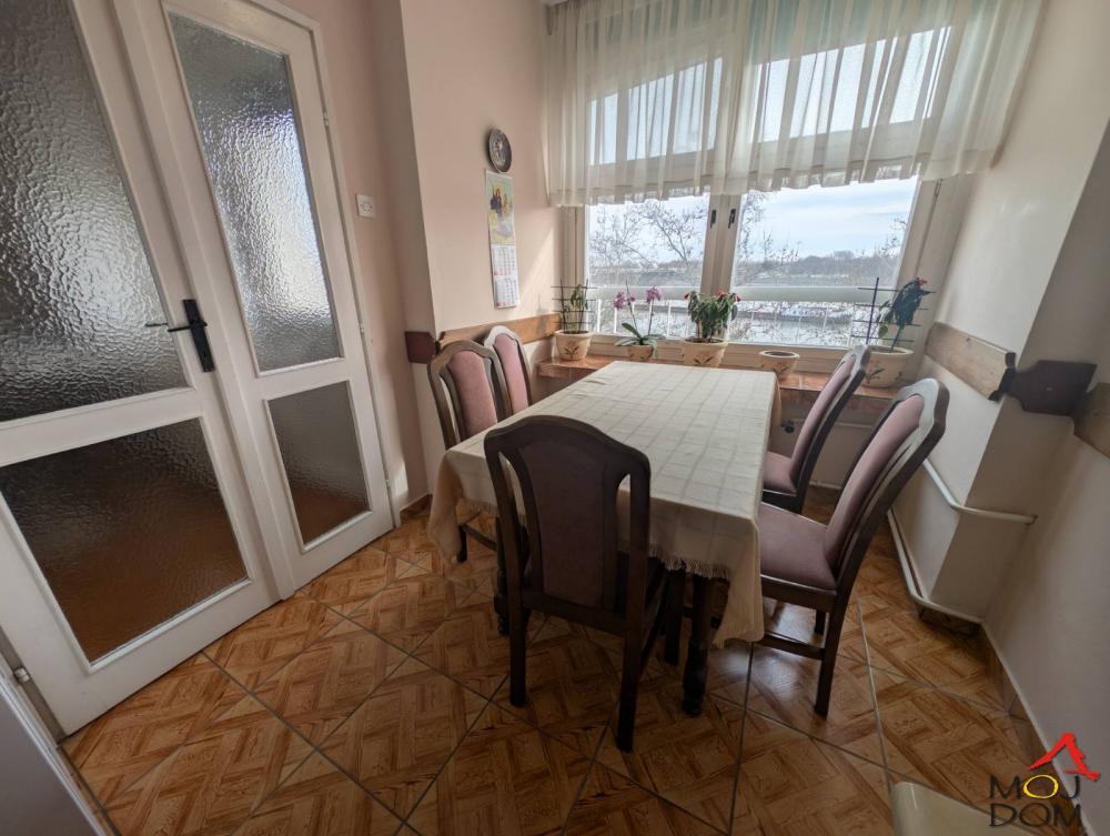 Slika 6 - Stan,NOVI SAD,KEJ,kv: 71, € 257500, ID: 1026677