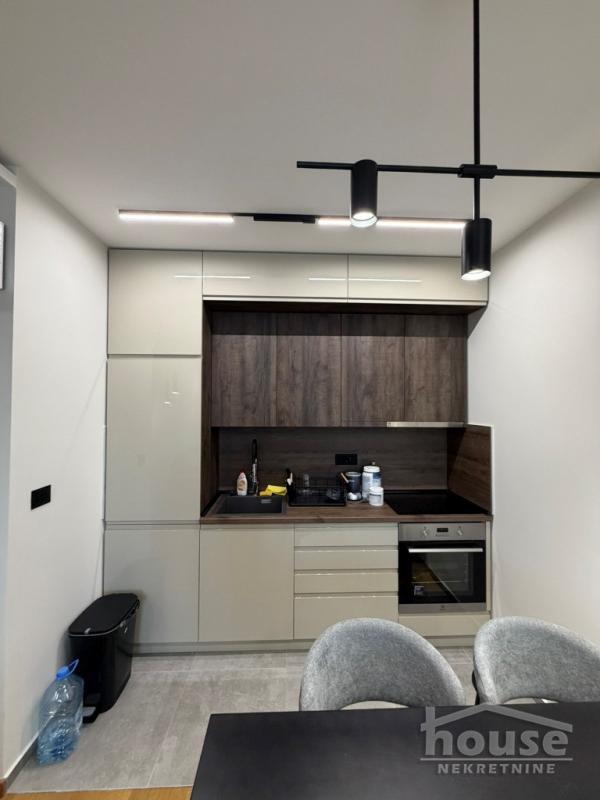 Slika 2 - Stan,NOVI SAD,BULEVAR EVROPE,kv: 43.00, € 189000, ID: 1065205