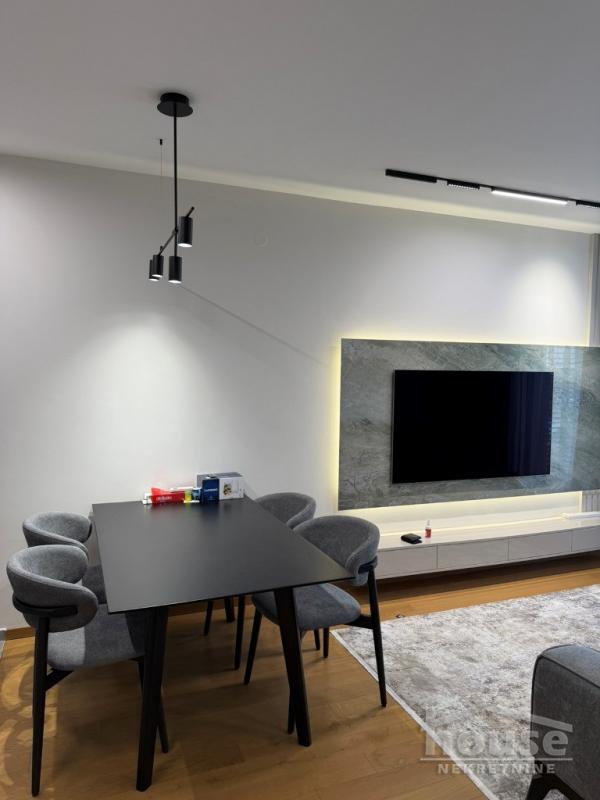 Slika 8 - Stan,NOVI SAD,BULEVAR EVROPE,kv: 43.00, € 189000, ID: 1065205