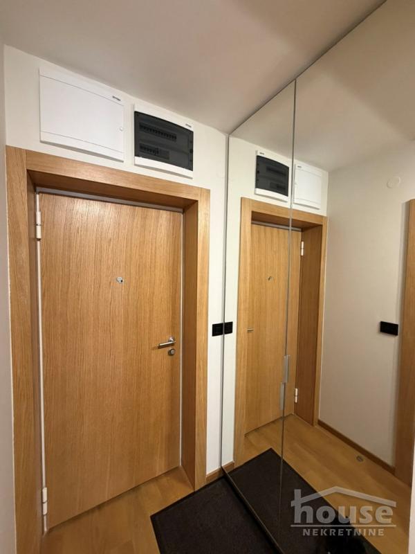 Slika 1 - Stan,NOVI SAD,BULEVAR EVROPE,kv: 43.00, € 189000, ID: 1065205