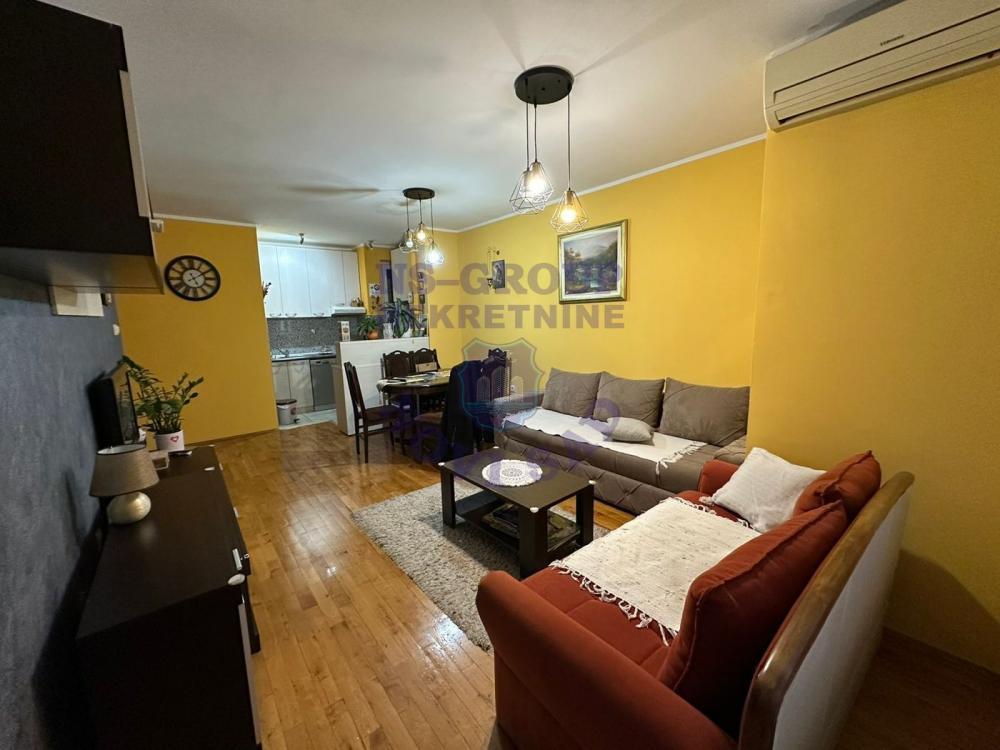 Glavna slika -Dvosoban stan kakav trazte