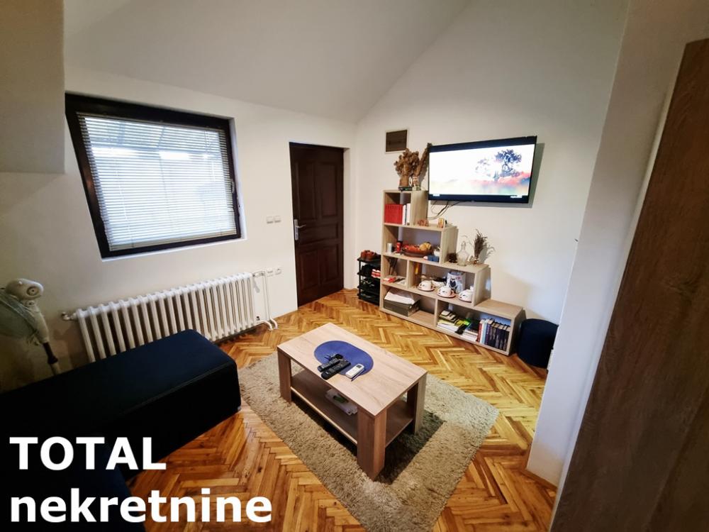 Slika 5 - Stan,NOVI SAD,CENTAR,kv: 23.00, € 67500, ID: 1101785