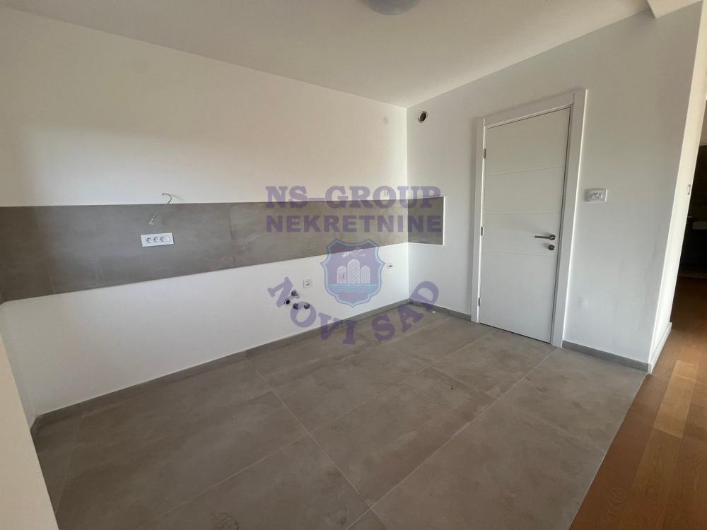 Slika 8 - Prodaja stana, 112m2, Salajka (Partizanska ulica) Novi Sad